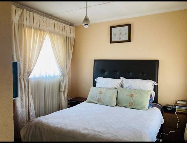 3 BEDROOM HOUSE FOR SALE IN ZAKARIYYA PARK